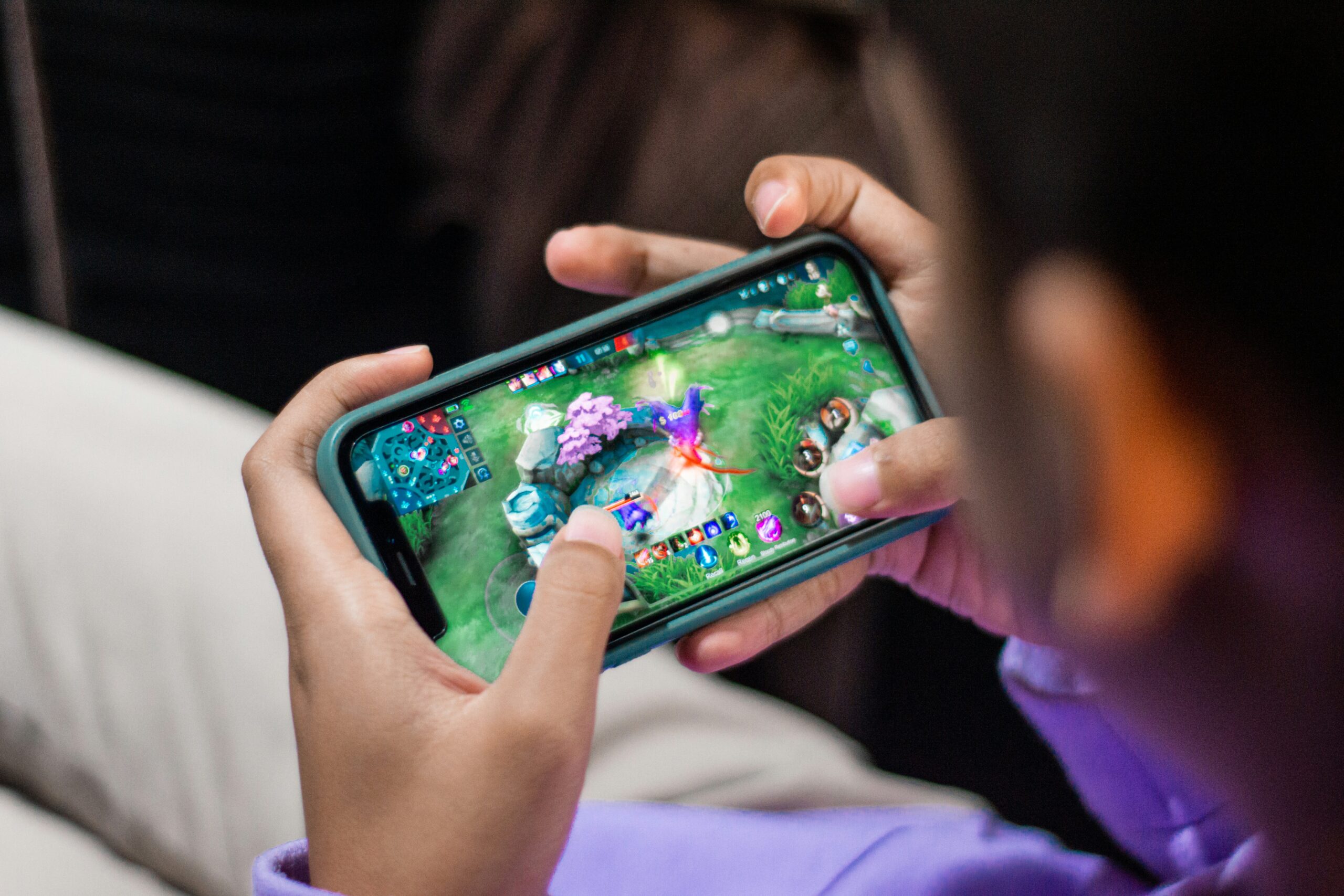 Essential Tips and Precautions When Selling Mobile Games for Cash